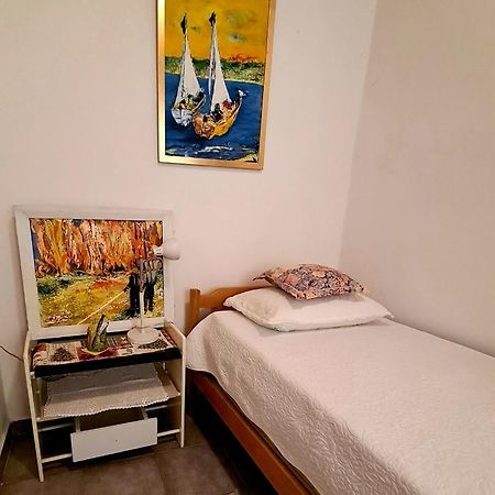 Yellow, Red & Blue Apartment Split Bagian luar foto