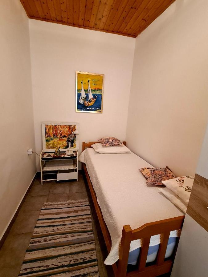 Yellow, Red & Blue Apartment Split Bagian luar foto